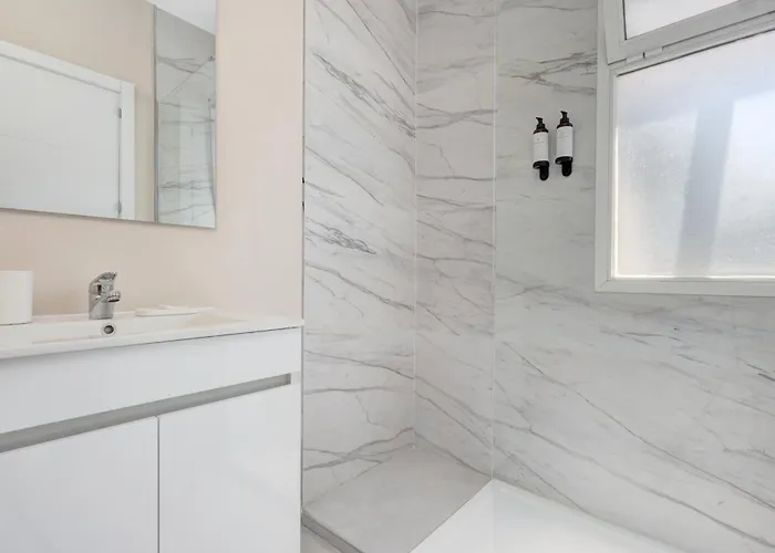 Puerta Almar Pensión Estepona