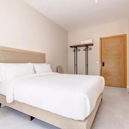 Puerta Almar Gæstehus 3*